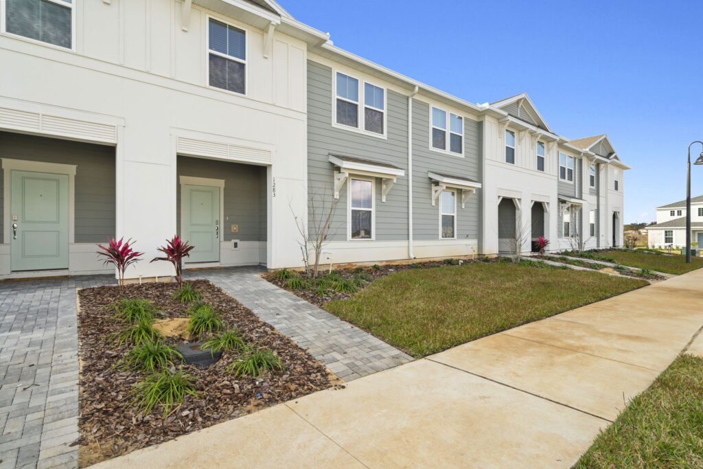 2-web-or-mls-EMF07660